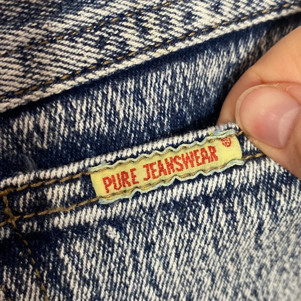 Pure Jeanswear high rise acid wash mom jeans with lattice accents vintage size 7